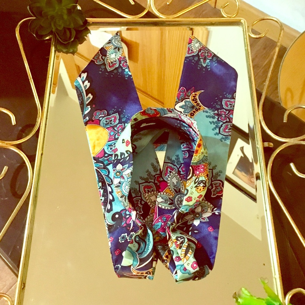 Headband:long ties for boho chic look